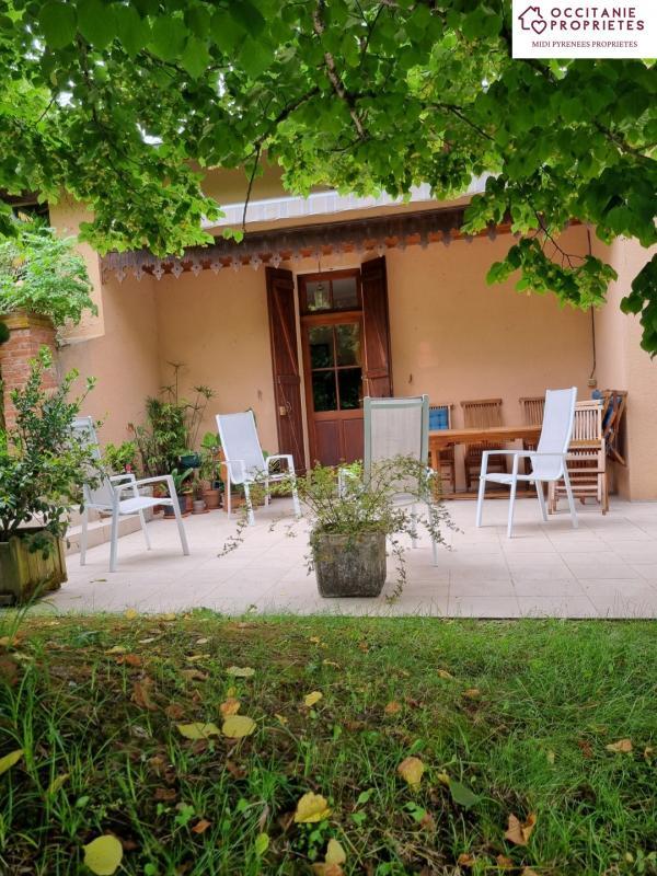 Maison - 212 m² - 12 pièces