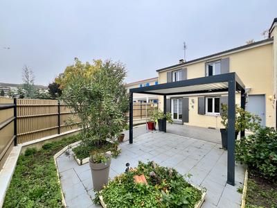 Maison - 105 m² - 7 pièces