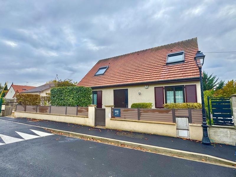 Maison traditionnelle - 101 m² - 5 pièces