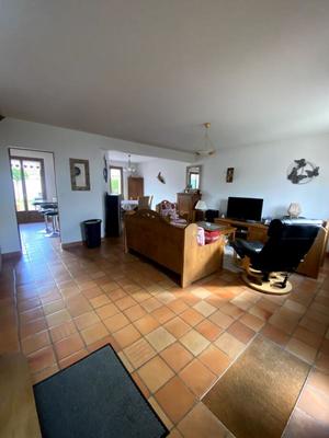 Maison - 99 m² - 4 pièces