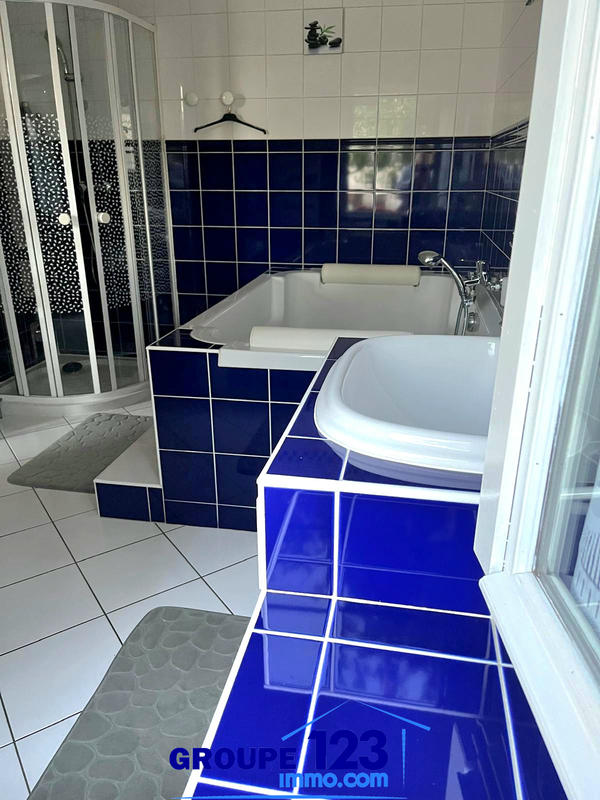 Maison - 176 m² - 7 pièces