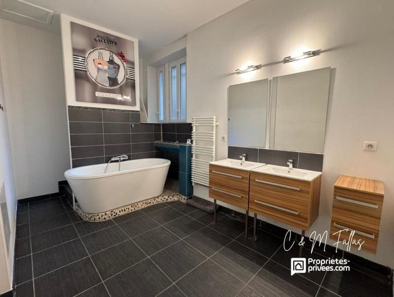 Appartement - 154 m² - 4 pièces