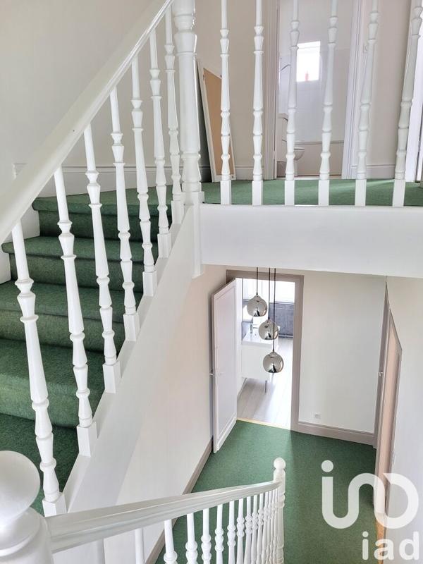 Appartement - 168 m² - 6 pièces