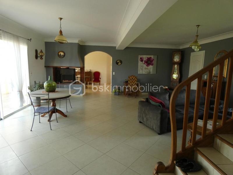 Villa - 184 m² - 8 pièces