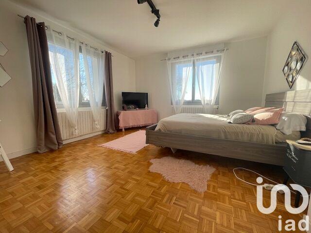 Maison - 290 m² - 9 pièces