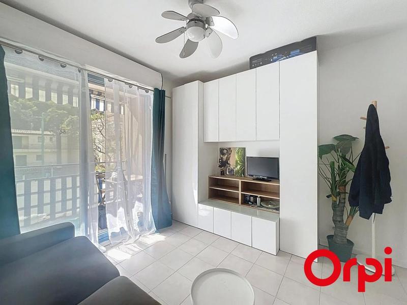 Studio - 17 m² - 1 pièce