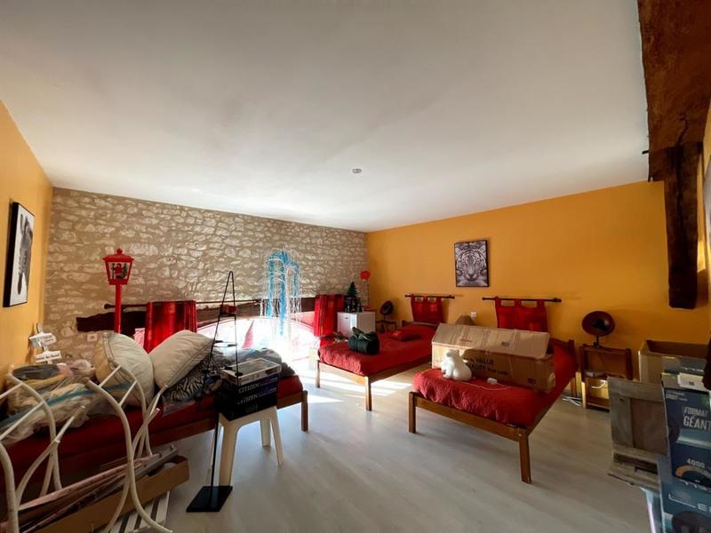 Maison - 300 m² - 7 pièces