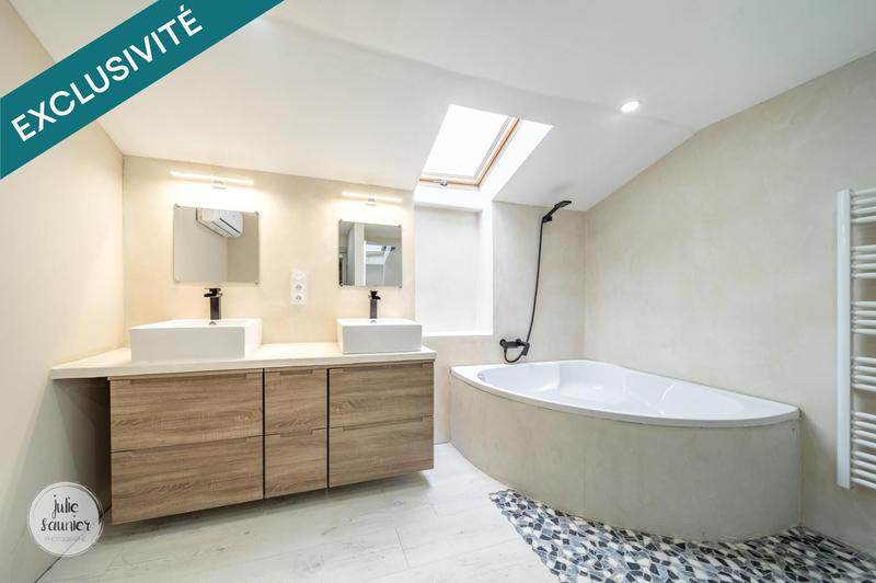 Propriété - 153 m² - 6 pièces