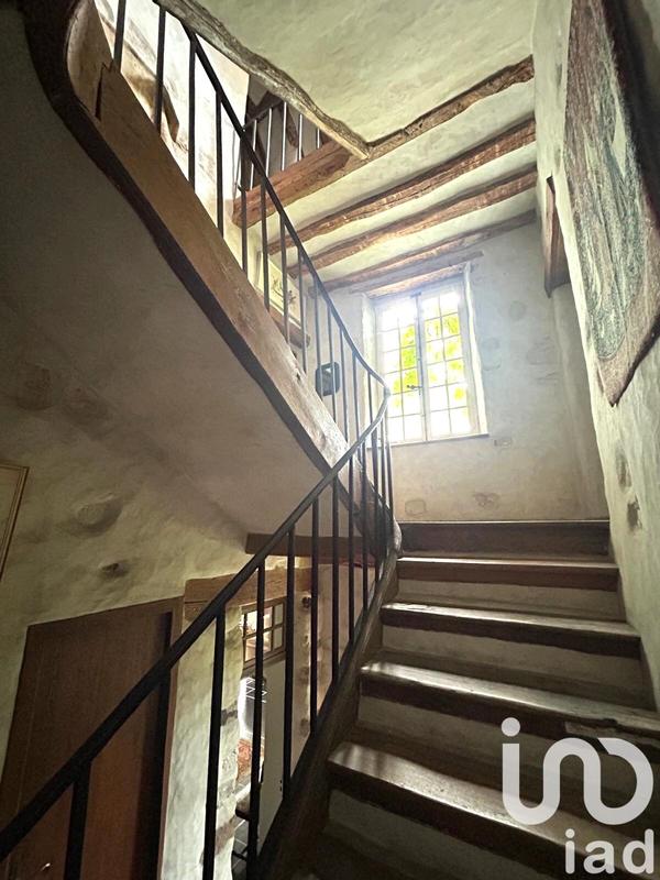 Maison - 246 m² - 9 pièces