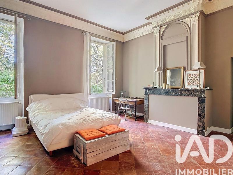 Maison - 465 m² - 12 pièces