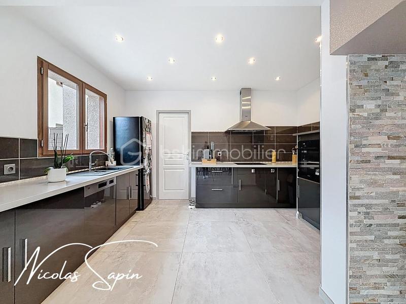 Maison - 84 m² - 4 pièces