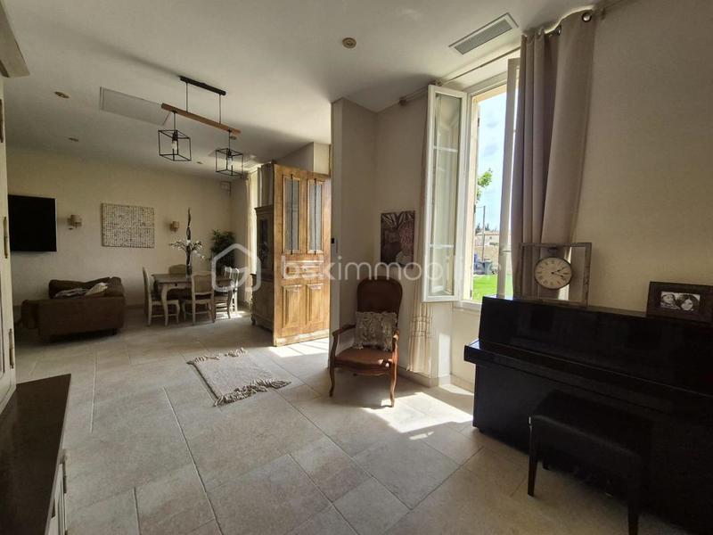 Mas - 210 m² - 8 pièces