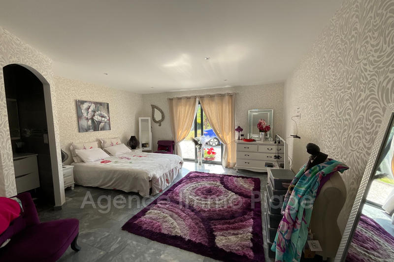 Demeure - 126 m² - 5 pièces