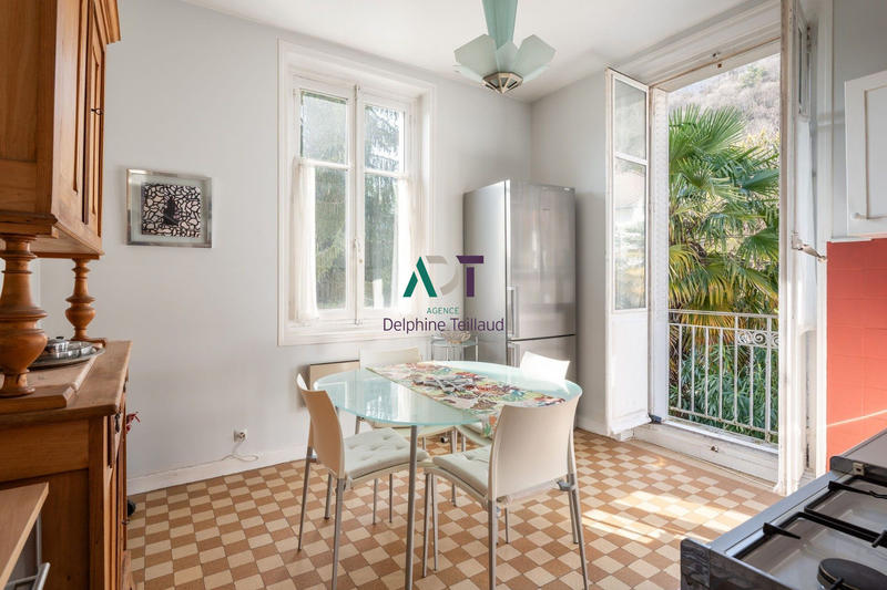 Appartement - 130 m² - 6 pièces