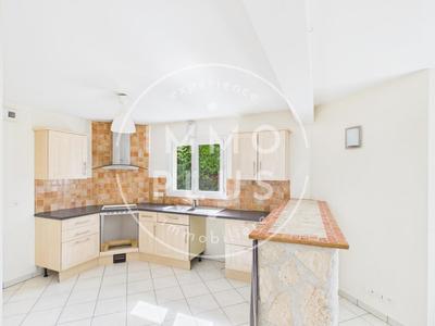 Maison - 114 m² - 5 pièces