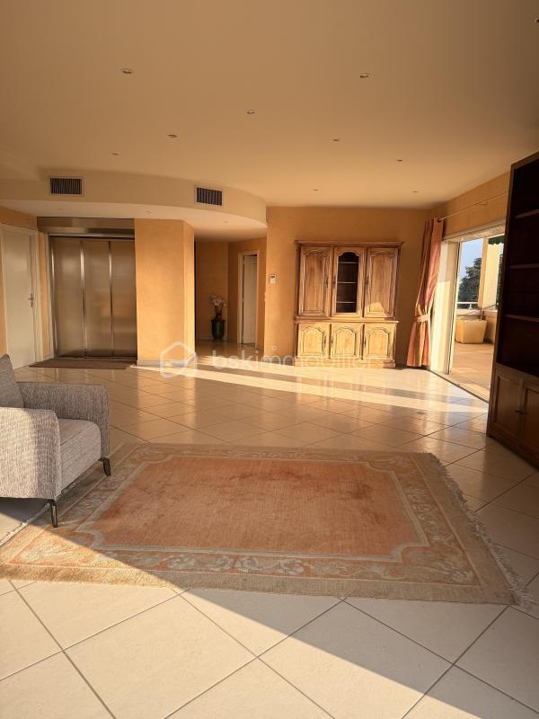 Penthouse - 160 m² - 4 pièces