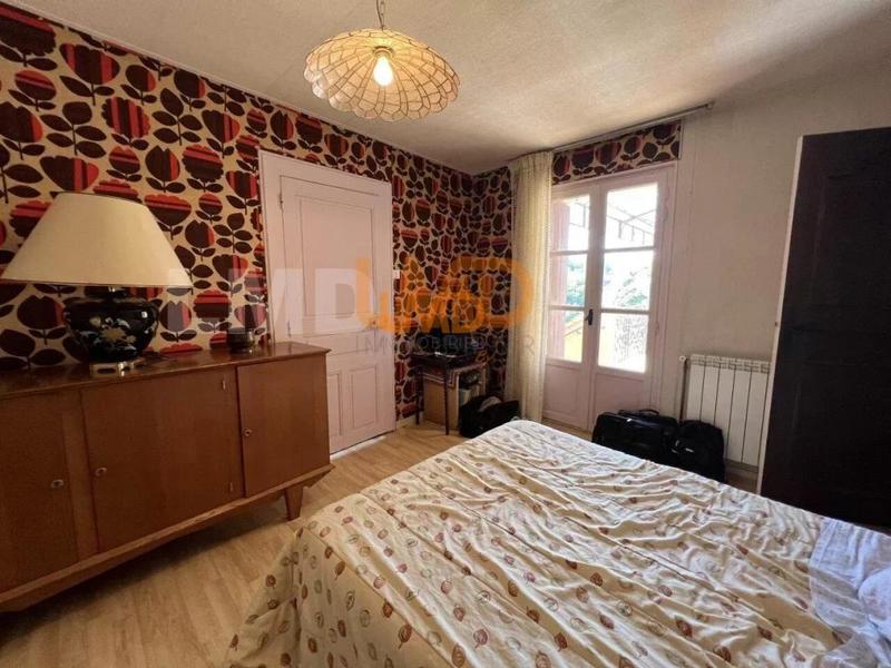 Villa - 237 m² - 8 pièces