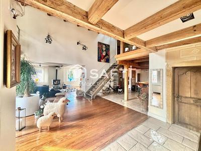 Maison - 335 m² - 11 pièces