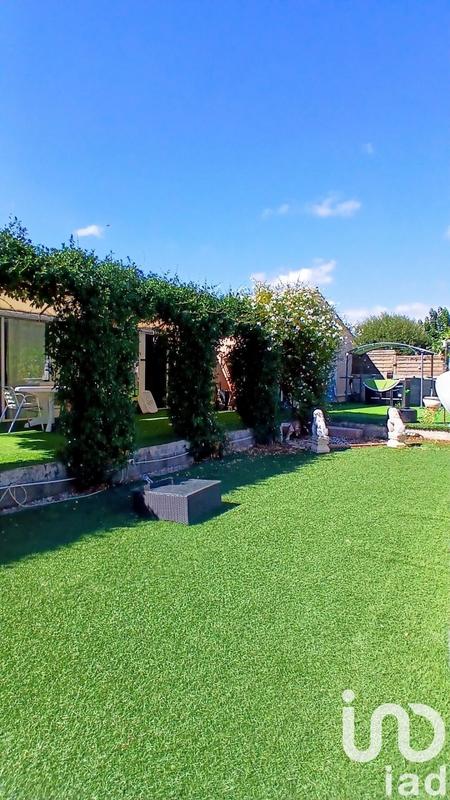 Maison - 217 m² - 11 pièces