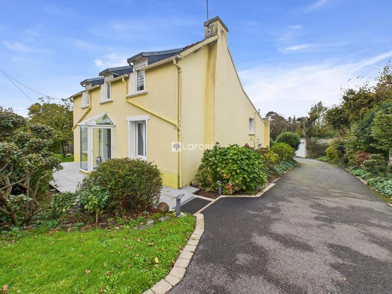 Maison - 110 m² - 5 pièces