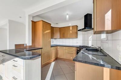 Maison - 147 m² - 8 pièces