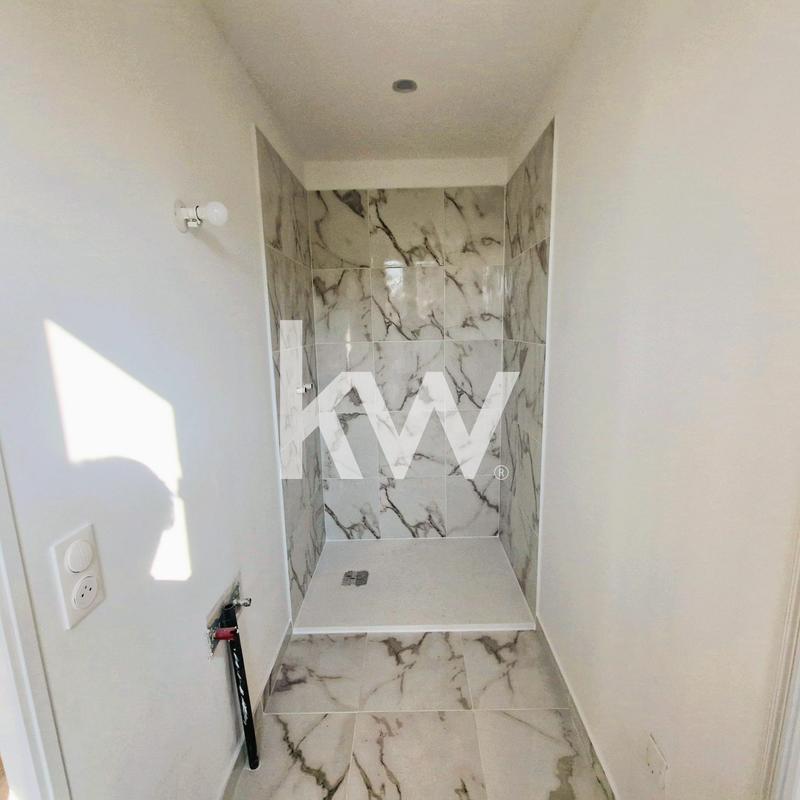 Maison - 94 m² - 5 pièces