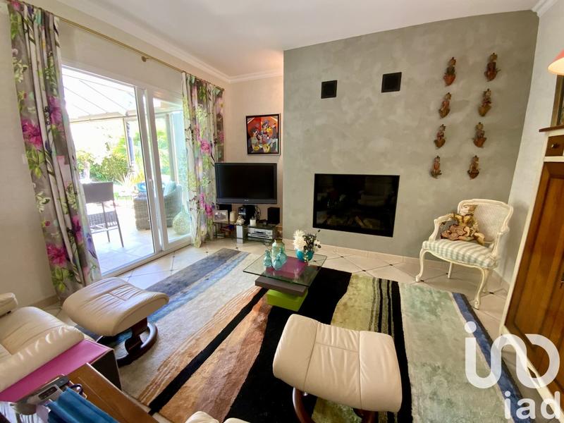 Maison - 221 m² - 9 pièces