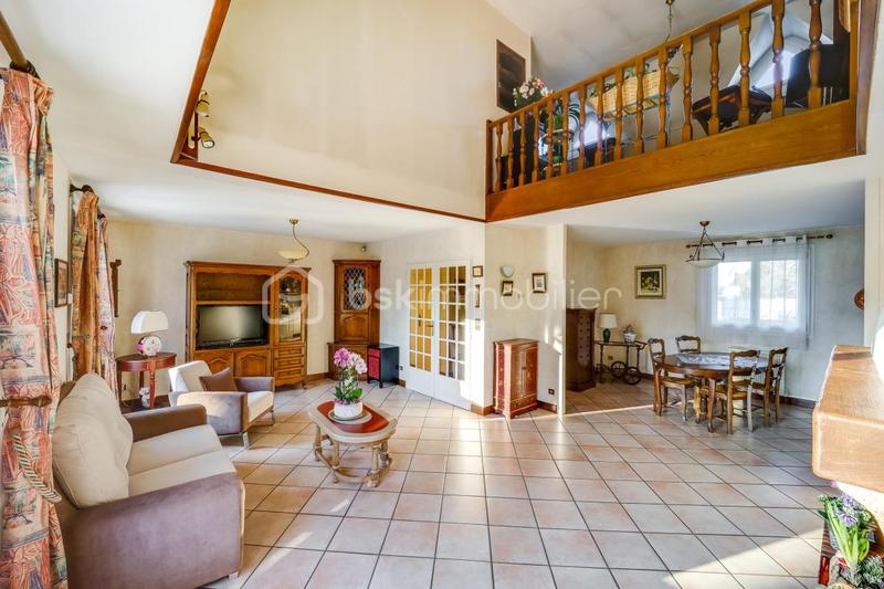 Maison - 159 m² - 7 pièces