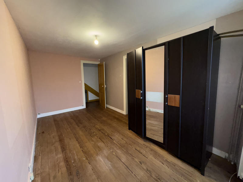 Maison - 99 m² - 5 pièces