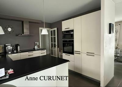 Maison - 160 m² - 7 pièces