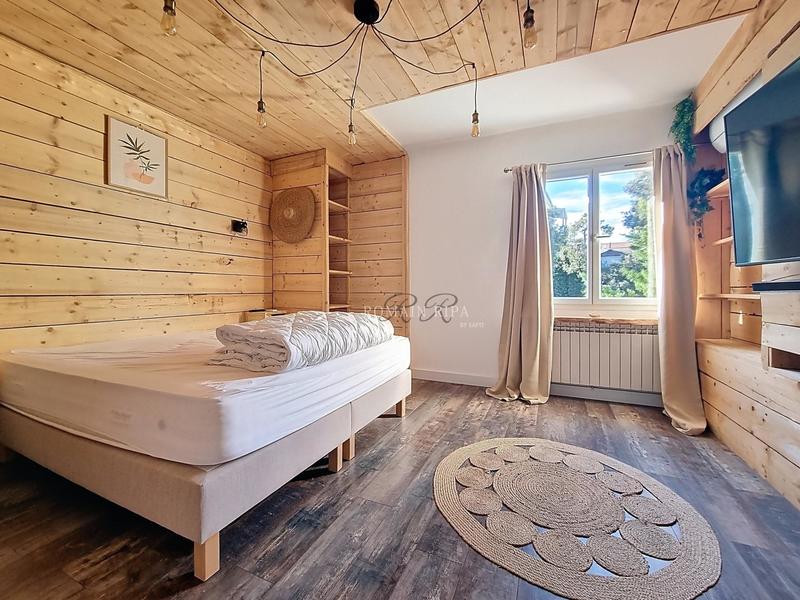 Appartement - 93 m² - 4 pièces