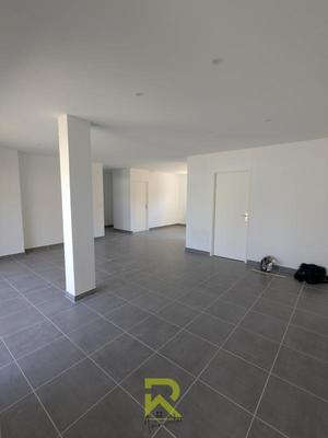 Maison - 102 m² - 4 pièces