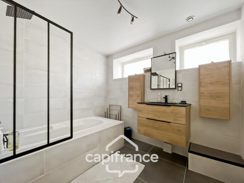 Maison - 170 m² - 7 pièces