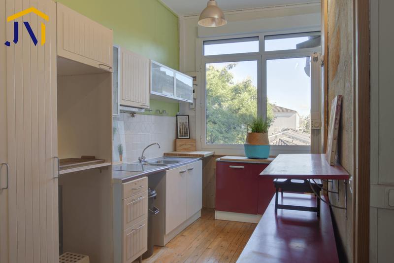 Appartement - 82 m² - 3 pièces