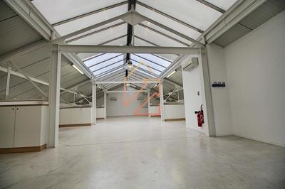 Local commercial - 448 m²