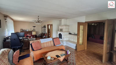 Maison - 250 m² - 9 pièces