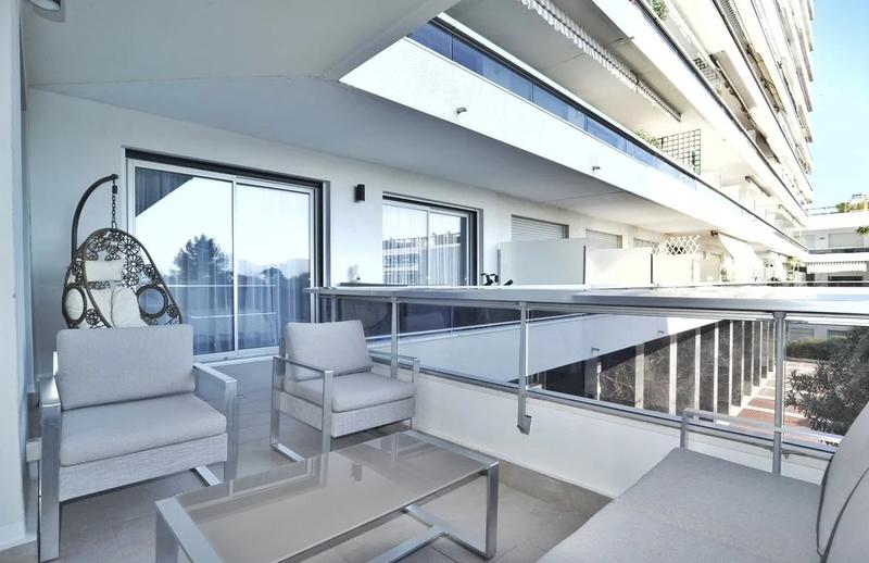 Appartement - 140 m² - 4 pièces