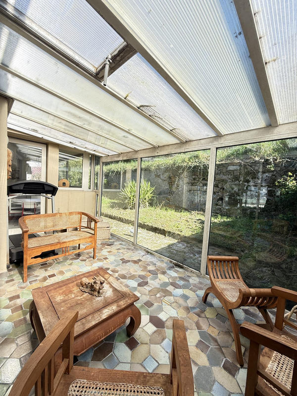 Maison - 216 m² - 6 pièces