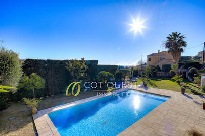 Propriété - 400 m² - 9 pièces