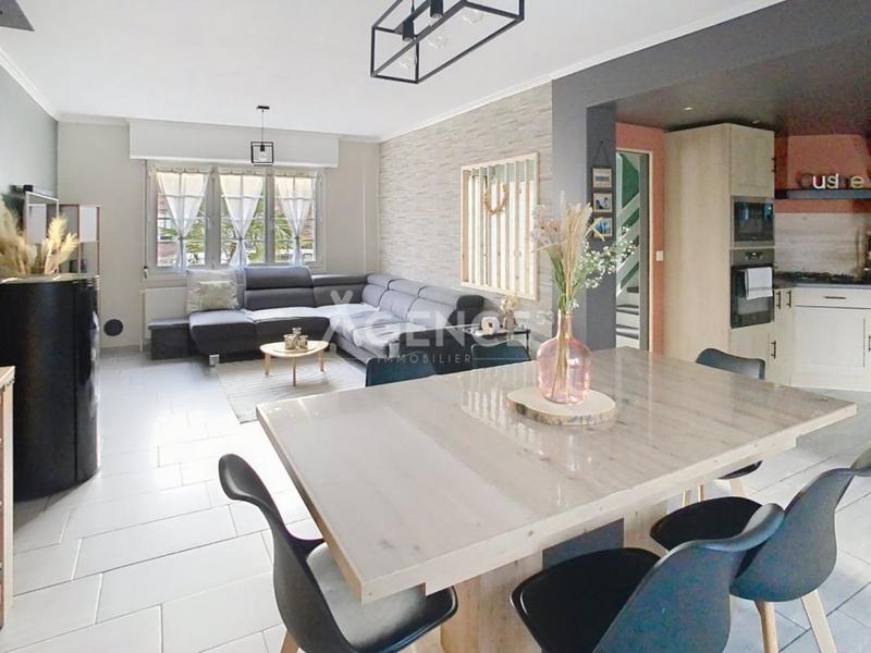 Maison - 95 m² - 4 pièces