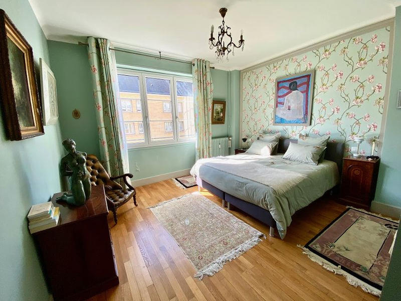 Appartement - 172 m² - 6 pièces