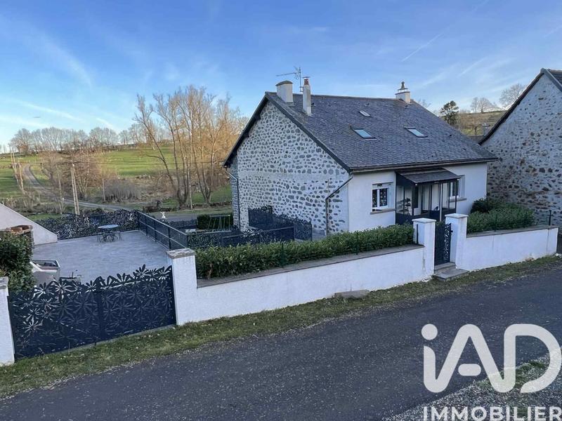 Maison - 197 m² - 8 pièces