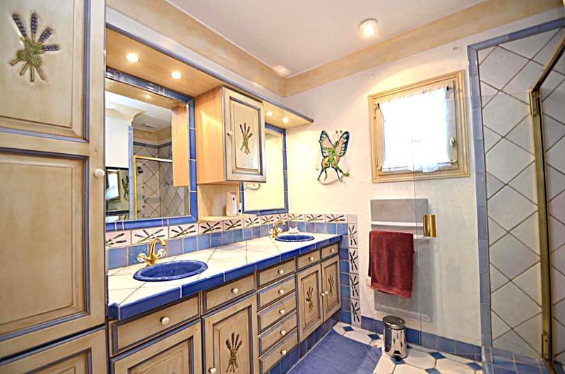 Maison - 190 m² - 7 pièces