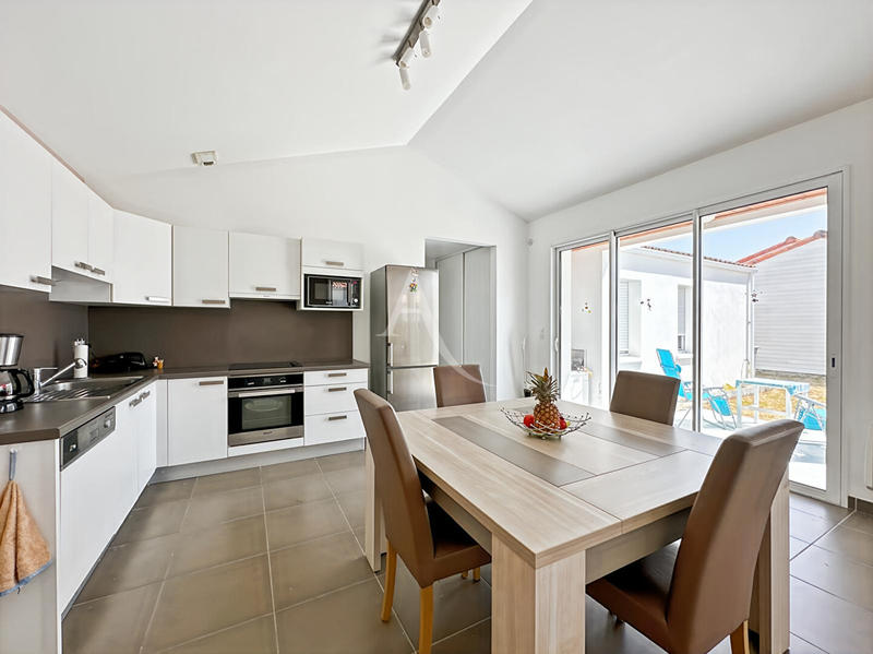 Maison - 87 m² - 4 pièces