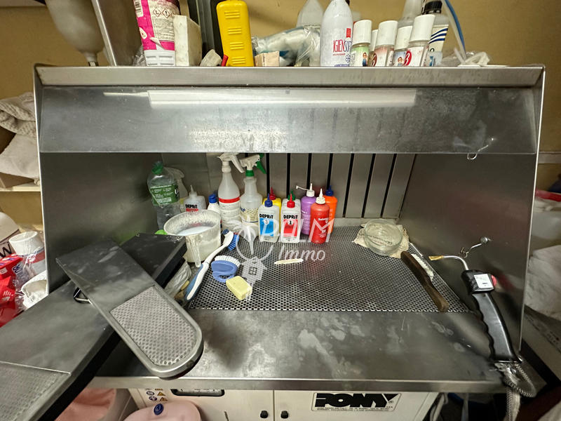 Fonds de commerce - Magasins - 59 m²