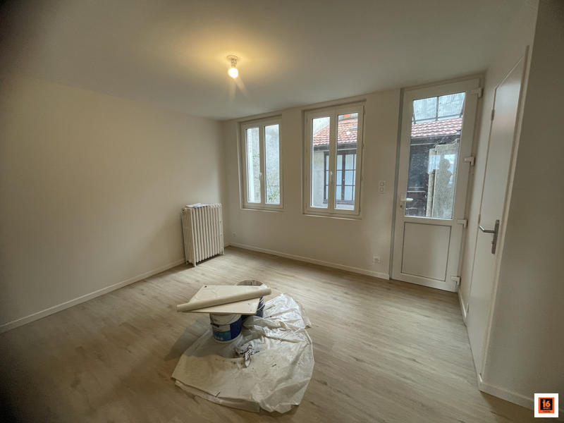 Maison traditionnelle - 90 m² - 6 pièces