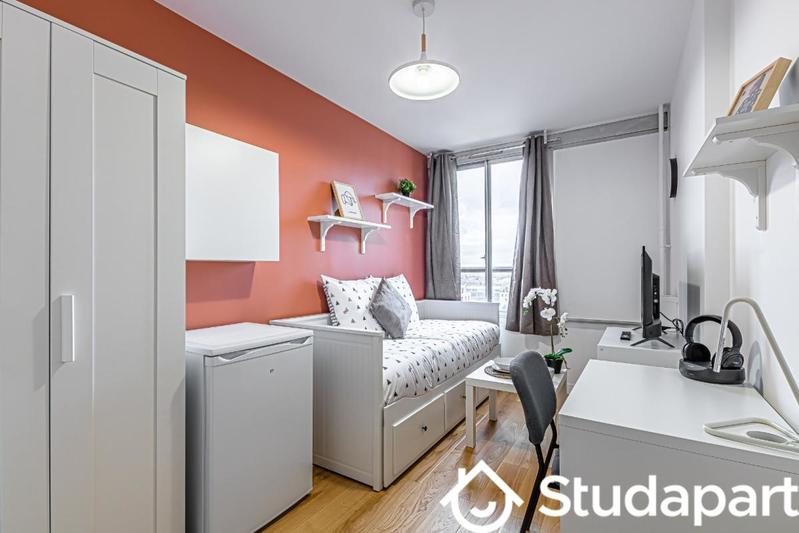 Chambre - 9 m² - 1 pièce