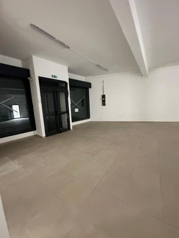 Local commercial - 95 m²