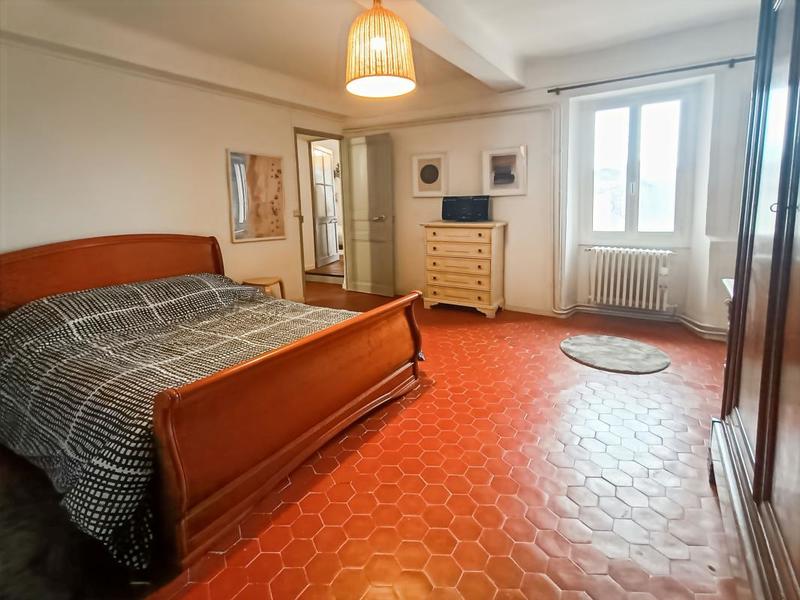 Maison - 184 m² - 7 pièces