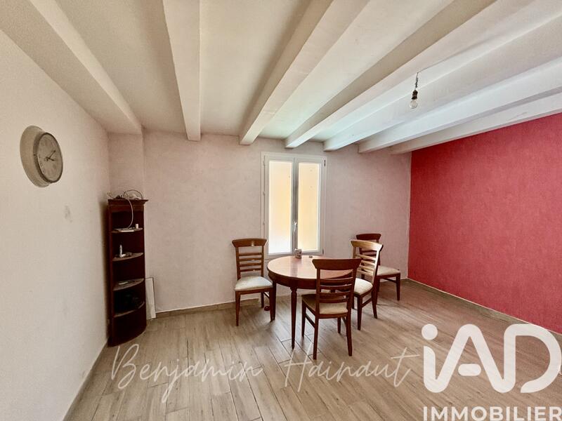 Maison - 255 m² - 10 pièces